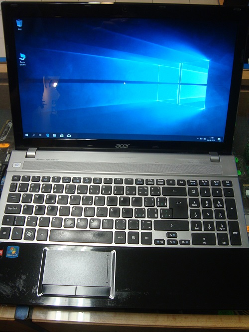 ACER V3-551G