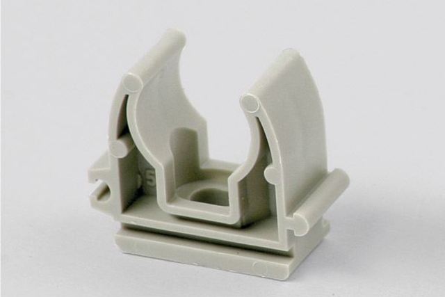 Příchytka plastová, pr.32